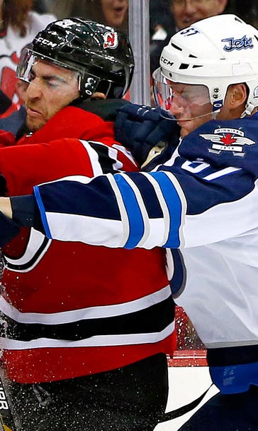 Jets spoil Hynes' debut as Devils coach, win at New Jersey